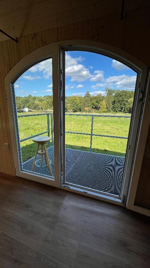 Glamping - Stylova Maringotka V Srdci Ladova Kraje, Pobliz Hlavniho Mesta Prahy Stribrna Skalice Exterior photo