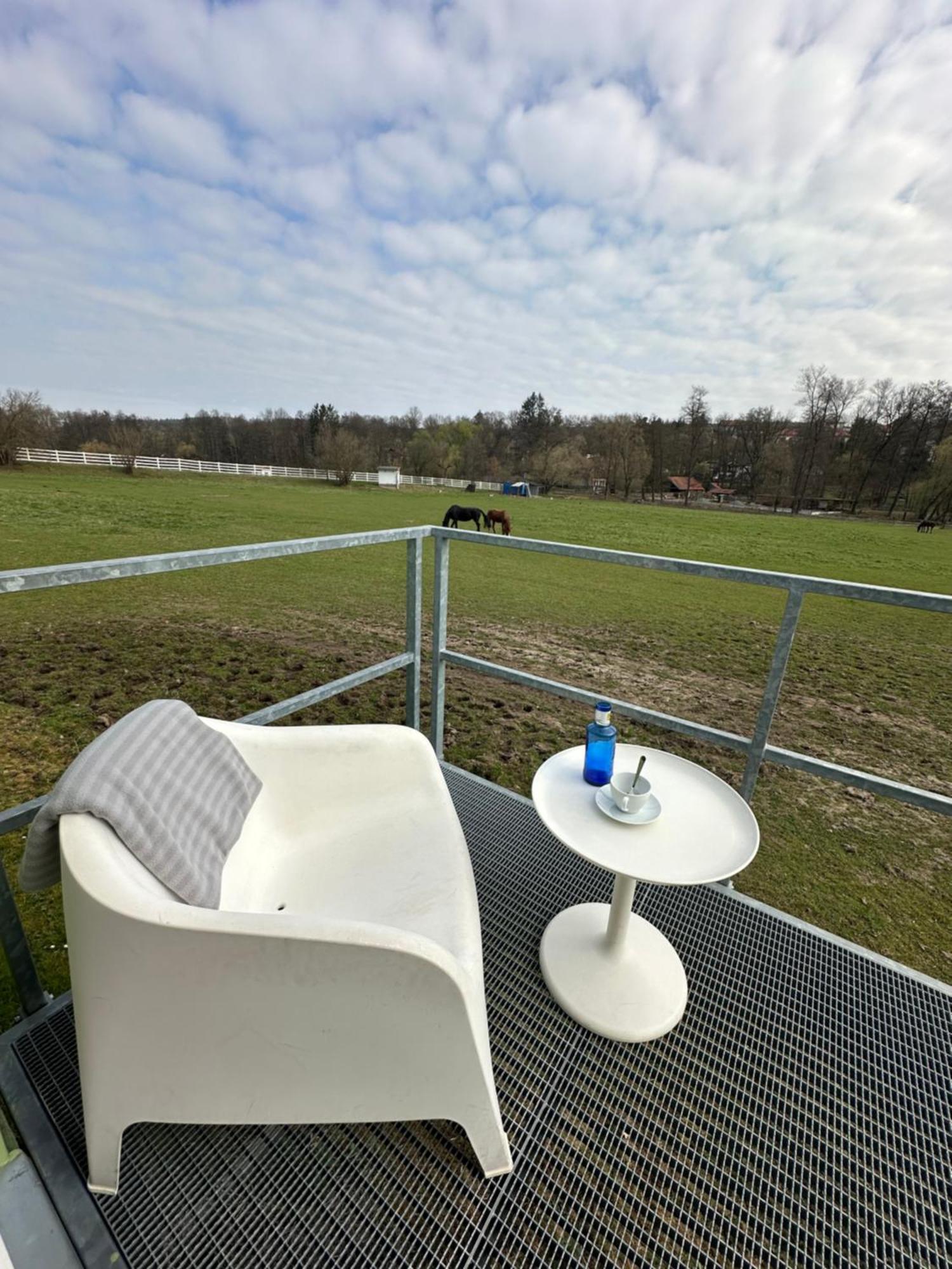 Glamping - Stylova Maringotka V Srdci Ladova Kraje, Pobliz Hlavniho Mesta Prahy Stribrna Skalice Exterior photo